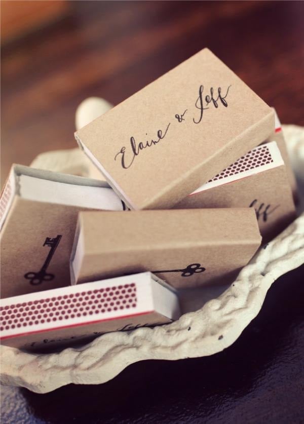 DIY Match box wedding favour idea for budget brides. Check out the full tutorial on how to make these DIY matchbooks.
