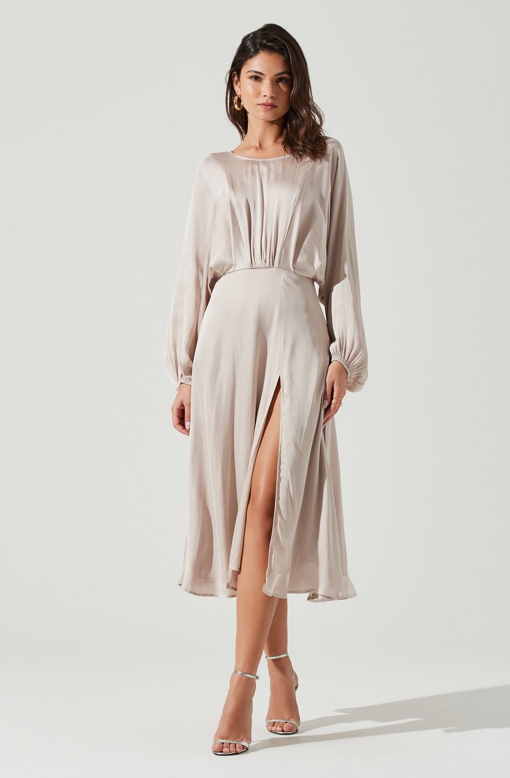 Looking for inspiration for your engagement photo shoot? Check out our collection of stunning dresses that will make you feel confident and beautiful in front of the camera. From flowy maxi dresses to elegant lace gowns, we have a variety of styles that will suit any aesthetic. Whether you're looking for a romantic, whimsical look or a more modern, chic vibe, our dresses will help you achieve the perfect look for your special day. Browse our collection now and start planning your dream engagement shoot!