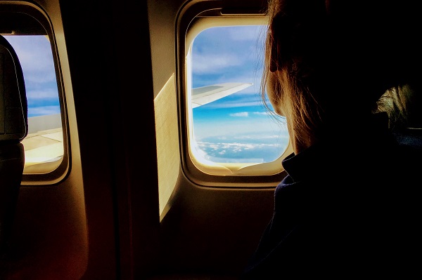 Ways to Beat Jet Lag and Enjoy Your Honeymoon. Find the best honeymoon destination location and avoiding jet lag. Affordable all inclusive honeymoon destinations. #vacation #honeymoonvacation #destinationlocation