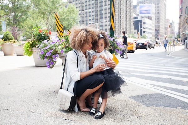 If you are a stay at home mom and you are looking for tips on how to make a full-time income working from home, then read this. We have tips on creative ways to make money on the side for moms. How to make quick money fast working online for those looking for quick cash. Tips for stay at home moms to make more money #makemoneyonline #makemoney #makemoneyfromhome Creative ways to make extra money as a stay at home mom. How stay at homes can make money working from. #sidehustle #makingmoneyonline #moneymakingtips #SAHM #WAHM