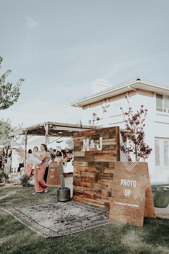 Backyard bohemian wedding ideas for your next wedding.