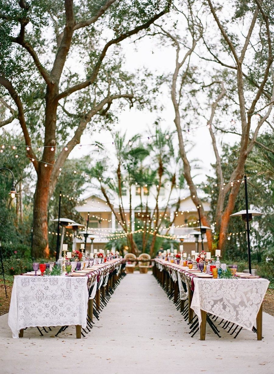 Colourful backyard wedding decor on a budget.Outdoor wedding ideas for a small backyard wedding! Check out our best backyard wedding ideas on a budget!