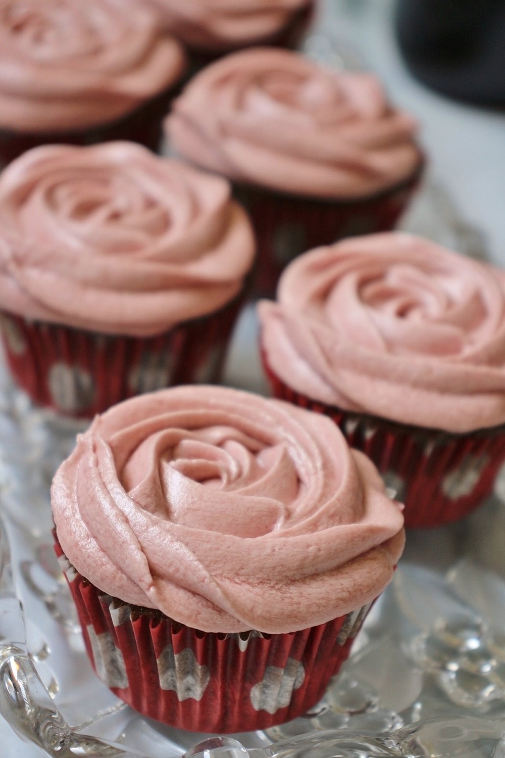 30 Inspiring Wedding pink dessert Ideas For Your Big Day! Try out these pink Chocolate Cupcakes with Red Wine Buttercream. 
