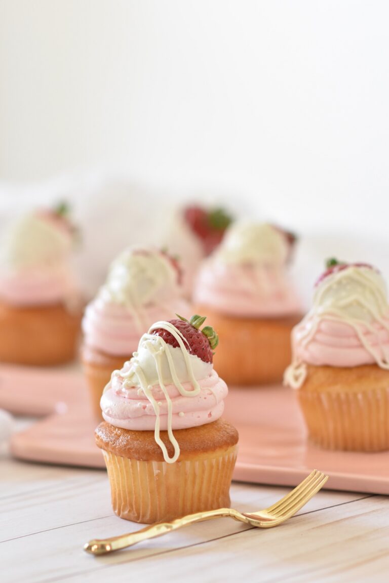 30 Easy Pink Dessert Ideas Perfect For A Bridal Shower / Wedding