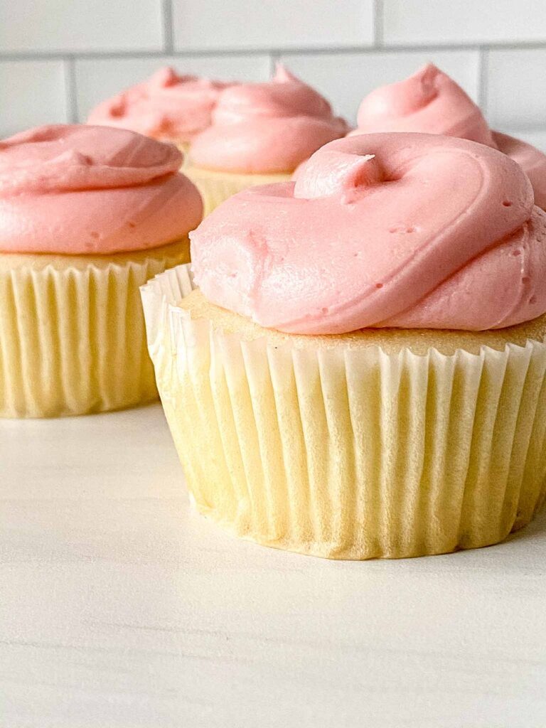 30 Easy Pink Dessert Ideas Perfect For A Bridal Shower / Wedding