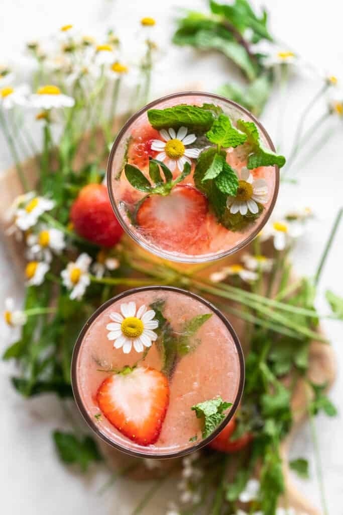 Are you looking for the best Signature drinks for summer weddings. Then this Strawberry Lemonade Mojito wedding Signature cocktail drink should be on your wedding drink menu. Made with fresh watermelon, lime juice, mint, and rum, this is likely to become your favourite cocktail of the summer.