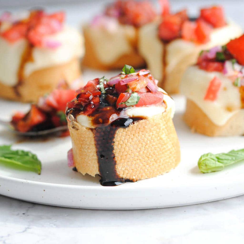  The perfect summer wedding appetizer! This Caprese Bruschetta relies on simple, fresh ingredients that come together harmoniously to give you the perfectly balanced bite!