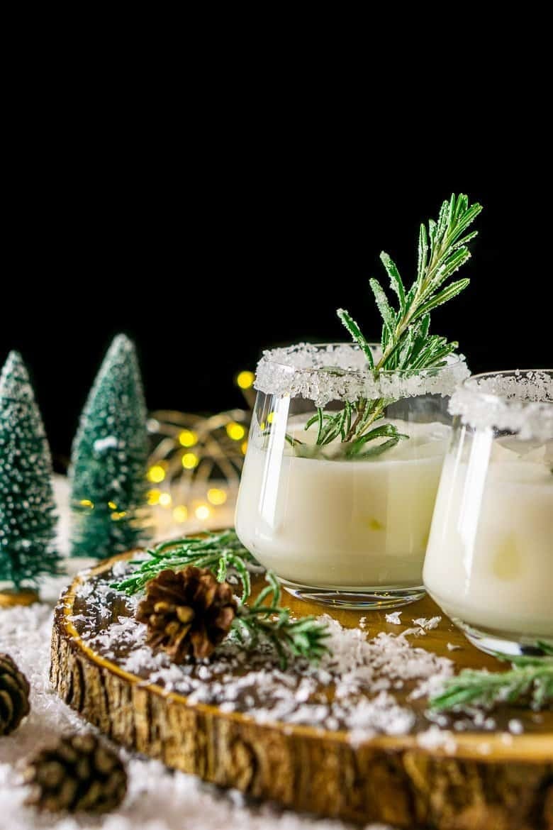 Winter Wonderland Margarita Cocktail. It's one of the best signature drinks for winter weddings! 