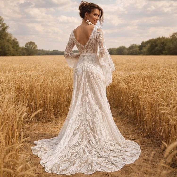 Long sleeve Bohemian Wedding Dress perfect for a fall wedding. If you are having a fall wedding, it's best to wear a long-sleeved wedding dress. Lace Wedding Dress, Low Back Wedding Dress, Hippie Wedding Dress, Beach Wedding Dress, Vintage Wedding Dress, Organic Wedding Dress, Boho Wedding dress.