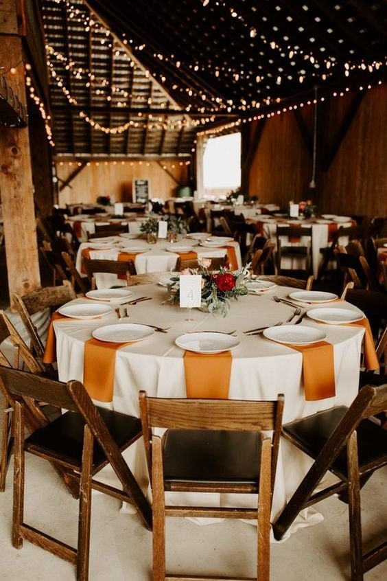 Rust and blush wedding inspiration. moody fall wedding inspiration with shades of blush and rust.