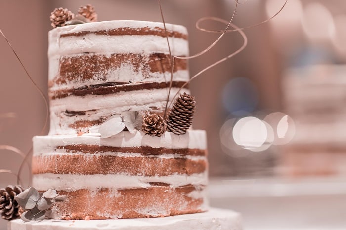 25 Delicious Rustic Wedding Cakes Perfect For Fall Weddings