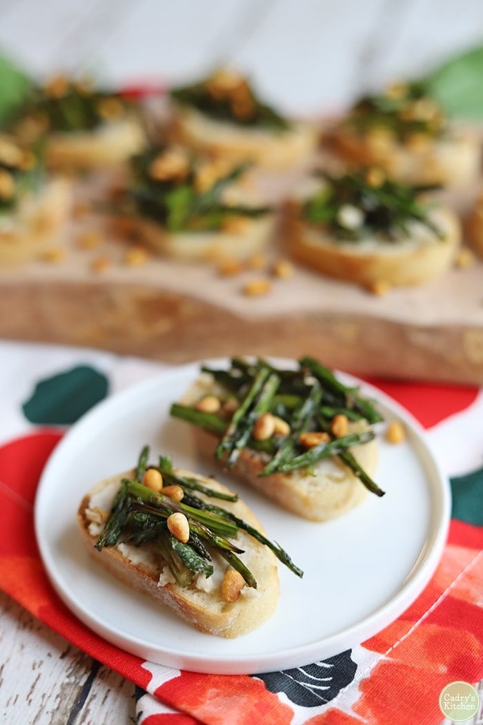 Whether it is spring or the summer, these bruschetta-style roasted asparagus appetizers would taste great at your spa party. These are the best finger foods for a spa-inspired party! 