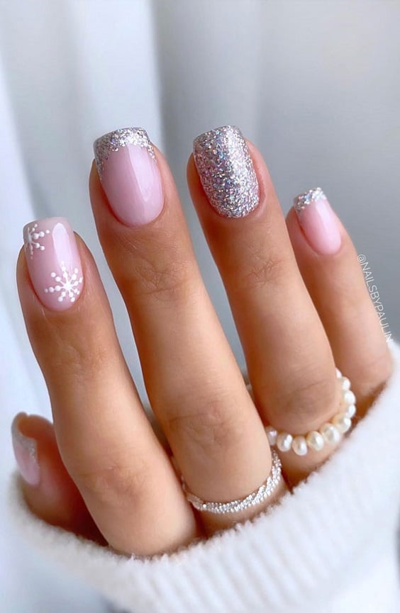 Beautiful brides holiday nail art. Check out these stunning Bridal holiday nail ideas! Festive Christmas Nail Art Ideas for weddings. White wedding nails for the holidays. Whether you are looking for winter wedding nail ideas or need holiday nail inspiration, we have some great ideas for you today.