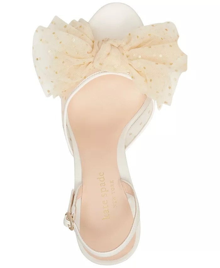 Elegant shoe with bow for a wedding! Cute wedding shoes for brides this summer! If you are looking for cute bridal shoes, look no further this. Amazing wedding shoes for brides-to-be. Cute bow shoes for weddings!
