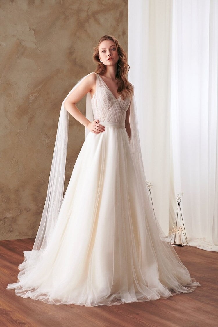 Wedding Gown,Wedding Dress,Bridal Gown,Boho Bridal Gown, Tulle Wedding Gown, Lace Bridal Gown, Ivory Bridal Gown, Hellenistic Bridal Gown! Cute wedding dresses from Etsy! 