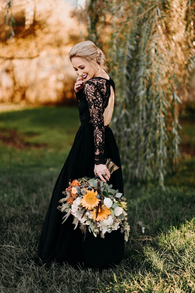 15 Gorgeous Fall Wedding Bouquets With Sunflowers