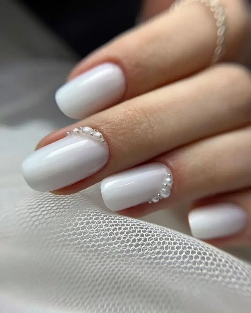 35 Beautiful White Wedding Nails For Your Big Day
