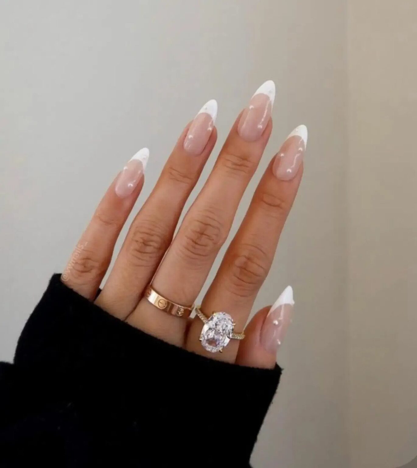 35 Beautiful White Wedding Nails For Your Big Day