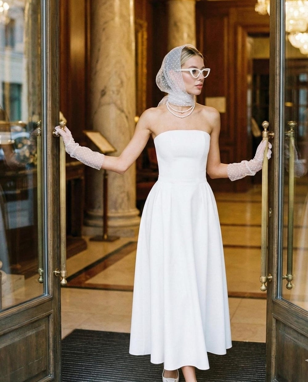 If you would like guidance on what to wear to a tea party, you can explore this article for dress code suggestions and fashion advice to create your ideal outfit for a tea party, afternoon tea, or high tea. Whether attending a tea party, baby shower, bridal shower, or birthday celebration, we have you covered with outfit ideas. You can find tips on tea party attire, including high tea party outfits, afternoon tea ensembles, and classy high tea party attire for women.