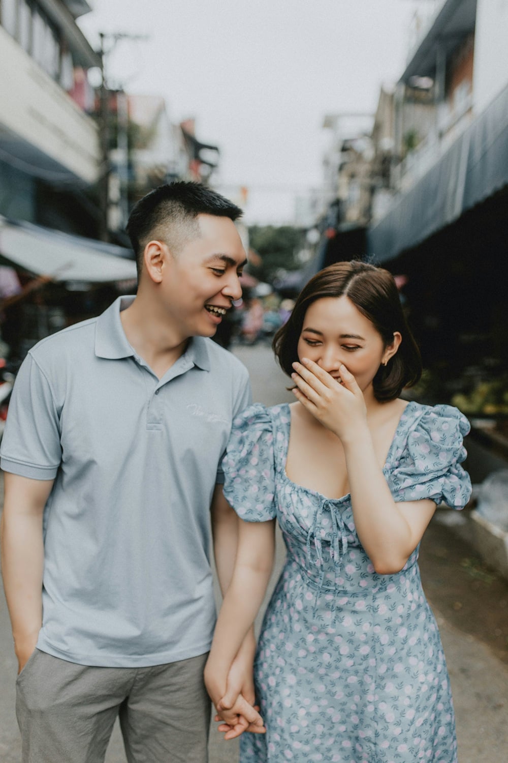 The best bridal shower gift registry tips. Click for the ultimate bridal shower registry gift ideas and tips to make your present truly unforgettable! We have a curated list of unique and personalized gifts that will leave a lasting impression on the bride-to-be. From luxurious spa sets to custom keepsakes, find inspiration that matches any style and budget. Get creative with DIY options and packaging ideas that add a personal touch. Make your gift stand out with these thoughtful, trending suggestions, perfect for creating cherished memories. Go ahead and find the best bridal shower gift registry ideas here,