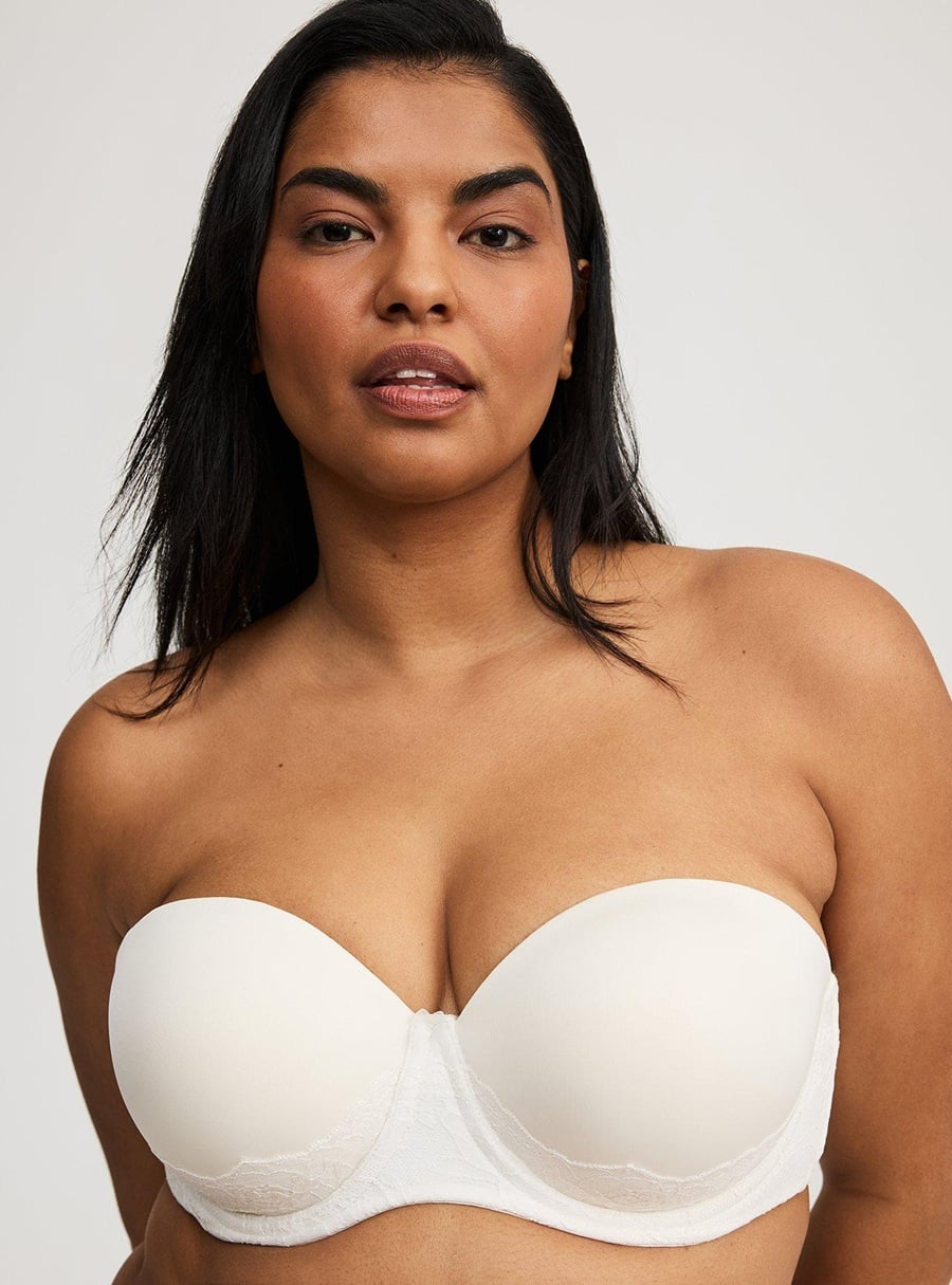When it comes to your special day, the proper undergarments can make all the difference. Check out this collection of wedding bras for big boobs. You will find a range of styles to suit any bride's needs. From delicate lace to smooth satin, our bras provide comfort and support, ensuring you feel confident and beautiful as you walk down the aisle. Browse this selection for the perfect bra to complete your wedding day look.