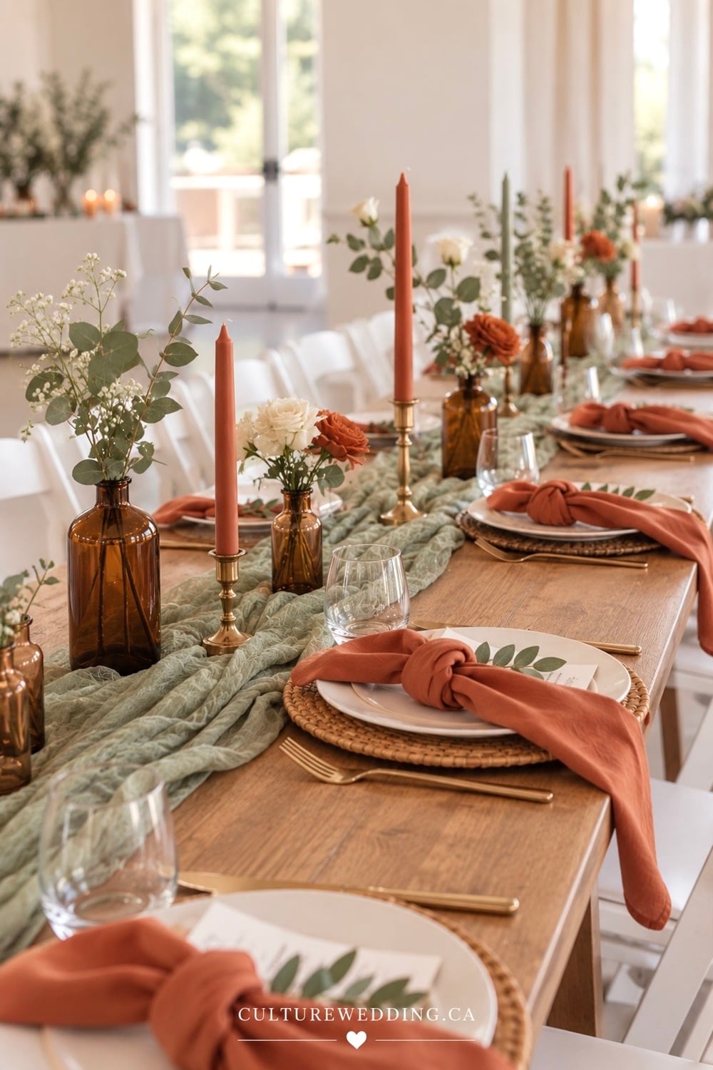 Terracotta and sage green wedding table decor ideas for a warm, earthy and romantic reception. Find terracotta wedding decor, sage green wedding ideas, terracotta and sage green wedding colors, wedding table decorations, rustic wedding table decor, boho wedding ideas, earthy wedding colors, neutral wedding decor, wedding centerpiece ideas, terracotta wedding centerpieces, sage green table settings, dried floral arrangements, greenery wedding decor, candles and elegant place settings. Perfect for a fall wedding, outdoor reception, rustic wedding or boho celebration.