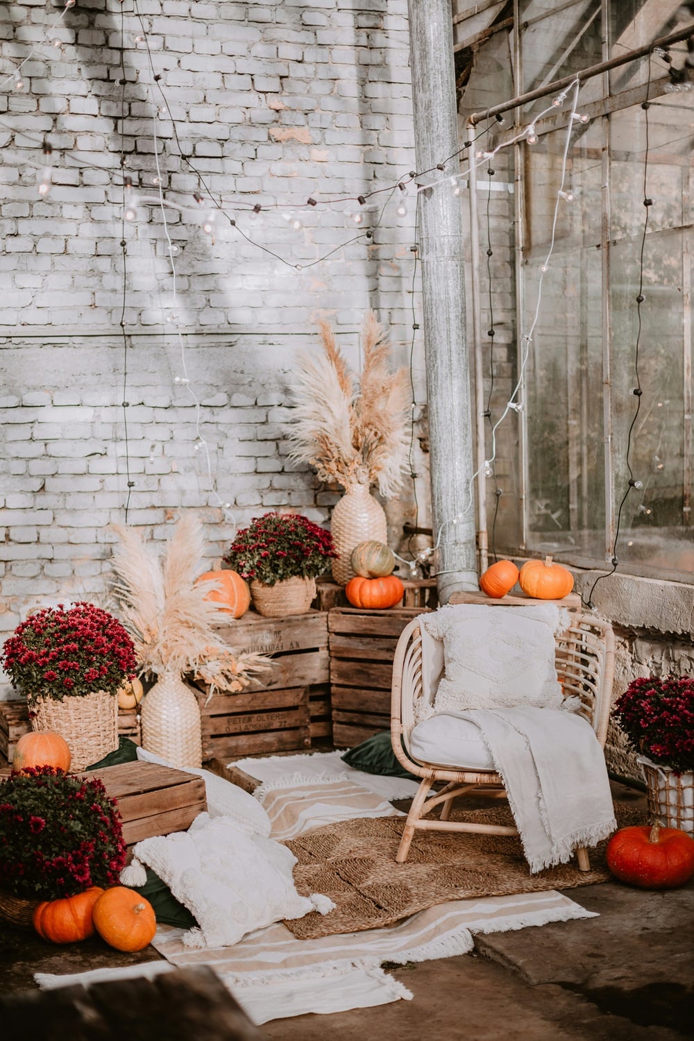 Fall photobooth bridal shower ideas for a fun, cozy and memorable autumn celebration. Find fall bridal shower decorations, bridal shower photo booth ideas, autumn bridal shower themes, fall party decor, DIY bridal shower backdrops, pumpkin bridal shower decor, rustic bridal shower ideas, orange and burgundy decorations, floral photo booth backdrops, fall balloon garlands, seasonal flowers and creative bridal shower photo props. Perfect for a fall bridal shower, outdoor party, rustic celebration or elegant autumn gathering with beautiful photo opportunities.